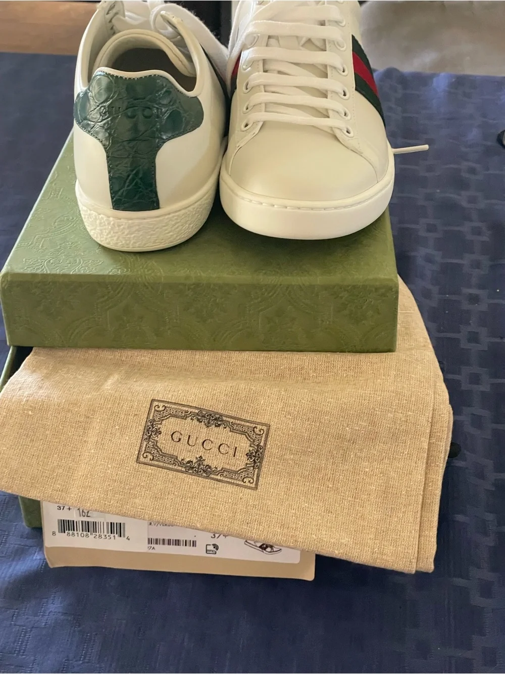 Men’s Gucci tennis shoes